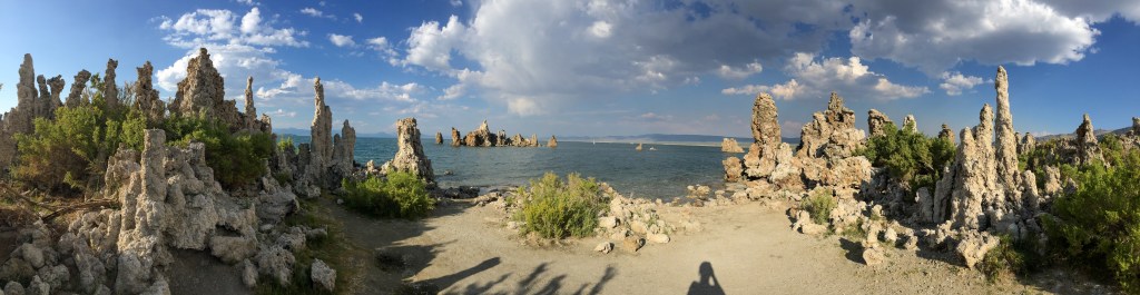The photo shows Mono Lake with its numerous tufa columns